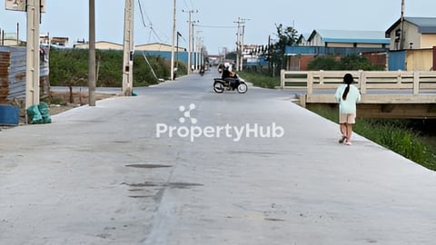 មានសក្តានុពុលខ្លំាងប៉ែកខាងត្បូងងាយស្រួលឆ្ពោះទៅព្រលានថ្មីនិងហេដ្ធាសម្ពន៍ងាយស្រួល