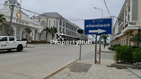 ផ្ទះអាជីវកម្ម (កែង) ក្នុងបុរីភ្នំពេញថ្មី អេលីតផាក១ (Elite Park1)