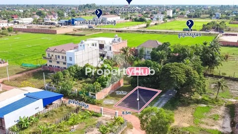 Land for Sale in Sala Kamraeuk Area