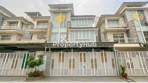 វីឡាភ្លោះ សម្រាប់ជួលនៅ បុរីអ័រគីដេ 2004