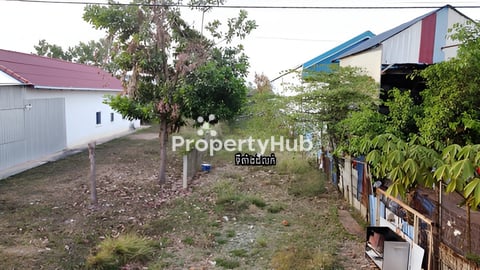 ដីលក់ជាប់ផ្លូវជាតិលេខ៣