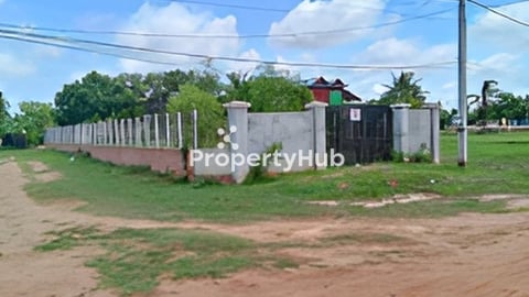 ដីកែង ១០x៣២ម  (បញ្ចុះតំលៃ២០%)