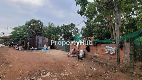 ផ្ទះលក់បន្ទាន់នៅក្រុងសៀមរាបសង្កាត់ ស្លក្រាម