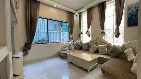 ផ្ទះសម្រាប់ជួល