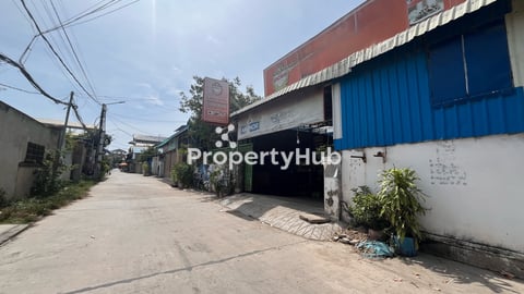 Industrial 558 sqm Land Plot For Sale in Khan Meanchey
