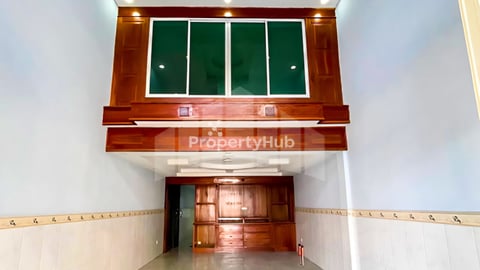 Shophouse for Rent on Mong Rithy Road