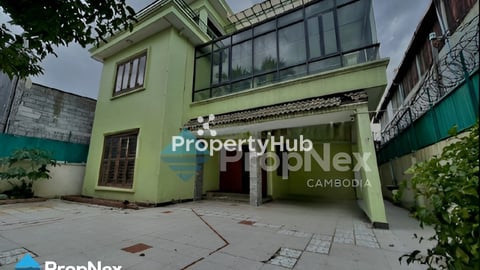 Commercial Villa for Rent – Chamkarmon (Toul Tompung Area)