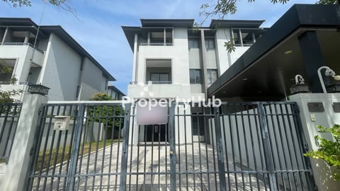 Prime Twin Villa for Sale in Borey Chip Mong 60m  Luxury Living Awaits