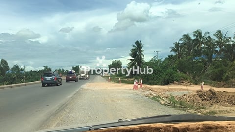 ដីលក់នៅផ្លូវជាតិលេខ5ជាប់ផ្លូវជាតិតែម្តង  ឃុំកំពង់ព្រះ ស្រុកសង្កែ ចំងាយពីលោកតាក្រ