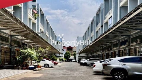 House for sale near ChhouKmeas 