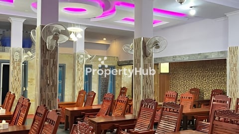 ហ្គារាស់សាំងនិងផ្ទះ10ល្វែងសម្រាប់លក់🏡