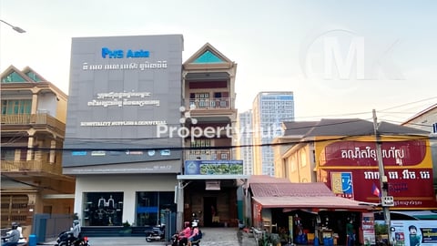 ផ្ទះអាជីវកម្ម សម្រាប់លក់ លើផ្លូវ 598