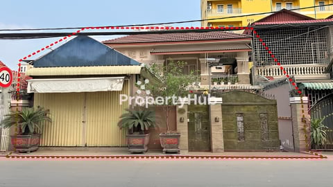 (English Below) 🏘 ផ្ទះវីឡា សម្រាប់ជួល នៅជិត​ផ្សារចម្រើនផល * តម្លៃជួល៖ 2,500 ដុល