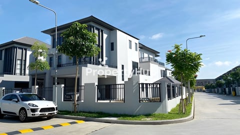 Villa Queen for Rent in Borey Chip Mong Landmark 271