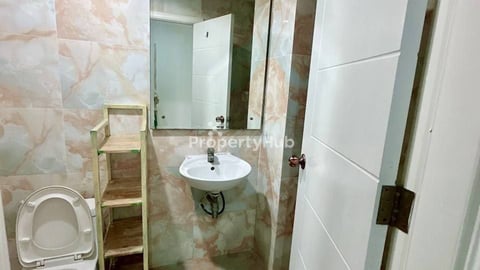 1-BR Condo for Rent at Arawaka Residence