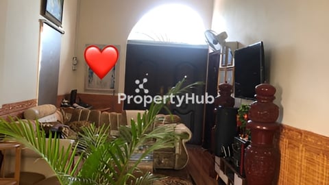 ផ្ទះ​អាជីវកម្ម​ សង្កាត់​ពងទឹក