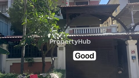 វីឡាទោលបុរីពិភពថ្មីសំរោងអណ្តែត លក់បន្ទាន់តំលៃក្រោមទីផ្សារ