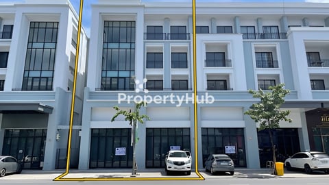 🏠ផ្ទះអាជីវកម្ម2ល្វែងជាប់គ្នា លក់បន្ទាន់ នៅក្នុងបុរីជីបម៉ុងលែនម៉ាក271​