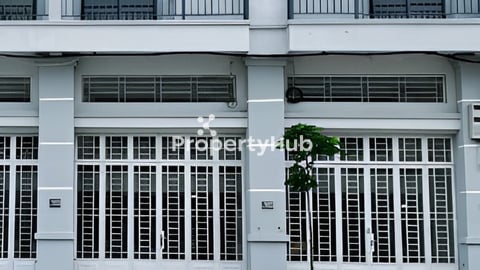 Shop house around Areysat for sale urgent