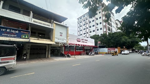 ដីកែងលក់បន្ទាន់នៅបឹងកេងកង៣លើផ្លូវ 143 មានចំណូល