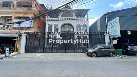 វីឡាសម្រាប់ជួល នៅទួលទំពូង ទីតាំងល្អ នៅលើផ្លូវធំ មនុស្សអ៊ូអរ ល្អសម្រាប់ប្រកបអាជីវ