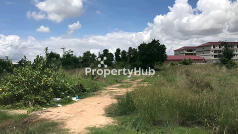 ដីលក់ក្រោមតម្លៃទីផ្សា