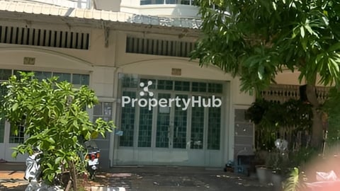 #ផ្ទះជួលមុខប្រលានពោធិចិនតុង