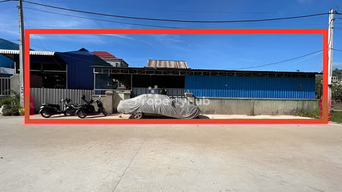 ដីសម្រាប់លក់នៅក្រុងតាខ្មៅ ចុះផ្លូវធំ1km និង2km ពីវិទ្យាល័យក្រុងតាខ្មៅ ផ្លូវបេតុង