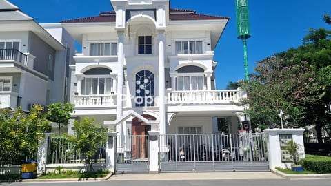 វីឡាទោលកែងសម្រាប់លក់ នៅបុរីភ្នំពេញថ្មីអេលីតផាក2