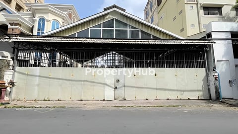 ឃ្លាំងសម្រាប់ជួល នៅទួលទំពូង