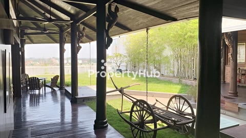 Duplex 5 Bedroom Penthouse For Rent at Sangkat Phsar Kandal 1