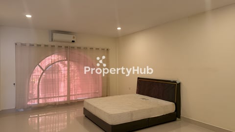 ផ្ទះហ្សបហោស​ បុរីប៉េង​ហួត​ 60ម​ សំរាប់លក់​ មានចំណូលស្រាប់