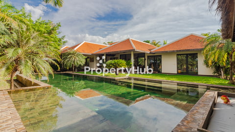 Luxury Villa with Pool for Sale in Svay Dangkum, Siem Reap