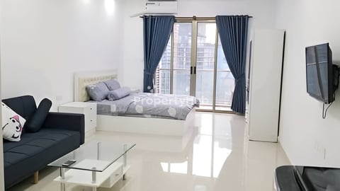 D.I Riviera city Condo room for rent