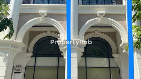 ផ្ទះមានចំណូល​ 900$​ សំរាប់លក់