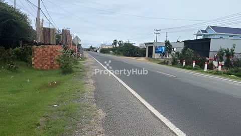 ដីលក់ ឬ ជួល លើផ្លូវលេខ 130 ឬ ផ្លូវ42