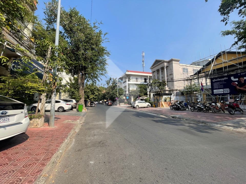 Shophouse for Sale on Street 184 Near Riverside Central Phnom Penh ...