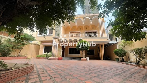 ផ្ទះវីសម្រាប់ជួល នៅបឹងកេងកង១ ទីតាំងល្អ សម្រាប់ប្រកបអាជីវកម្មគ្រប់ប្រភេទ....