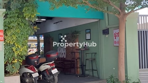 ផ្ទះលក់តម្លៃក្រោមទីផ្សារជិត១០ម៉ុឺនដុល្លារ ទីតាំងល្អ​ណាស់អាចប្រកបអាជិវកម្មបានគ្រប