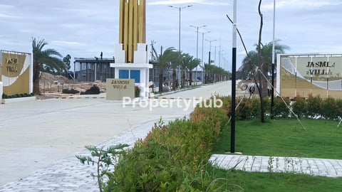 ផ្ទៈកែងជិតសួនទីតំាងល្អលក់ប្រញាប់លុយខ្លាំង