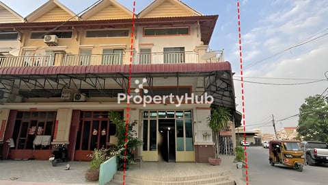 🏘 ផ្ទះល្វែង (កែង) ជិតស្តុបលូប្រាំ ត្រូវការលក់បន្ទាន់ខ្លាំង