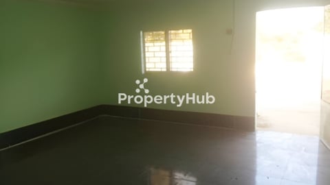 Warehouse or Shop with two bedrooms house for Sale