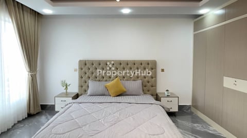 Penthouse for rent near 271