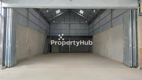 ឃ្លាំងជួល​  ទីតាំង​ ក្រោយផ្សារឃ្លាំងរំសេវថ្មី​ ជិត​ Aeon 2