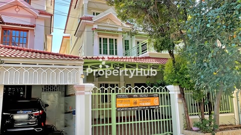 🏘 វីឡាភ្លោះ (Twin) ក្នុងបុរី ប៉េងហួត(គម្រោងចាស់) ត្រូវការលក់បន្ទាន់ខ្លាំង ​