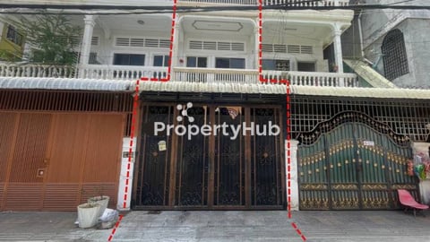 Prime Shophouse for Rent on HighTraffic Street 464