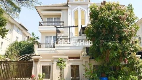 Beautiful Twin Villa For Sale in Borey Hi Tech Luxury Chbar Ampov