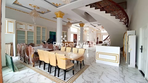 ភូមិគ្រឹះលក់បន្ទាន់តម្លៃធូរខ្លាំង