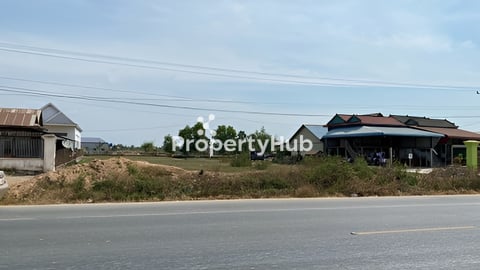 ដីលក់ជាប់រោងចក្រផ្លូវលេខ2តាកែវ33គីឡូពីគួរស្រូវ