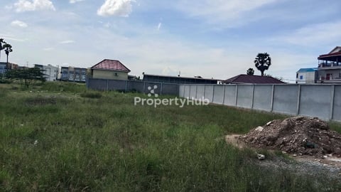 ដីលក់នៅជិតវត្តក្រាំងធ្នង់ និងបុរីឈូកវ៉ា2